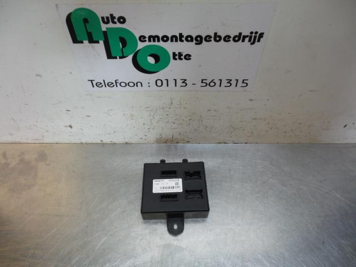 Ordinateur direction assistée d'un Renault Clio (Clio 4 12-, Renault, -, 3 mois de garantie, Utilisé