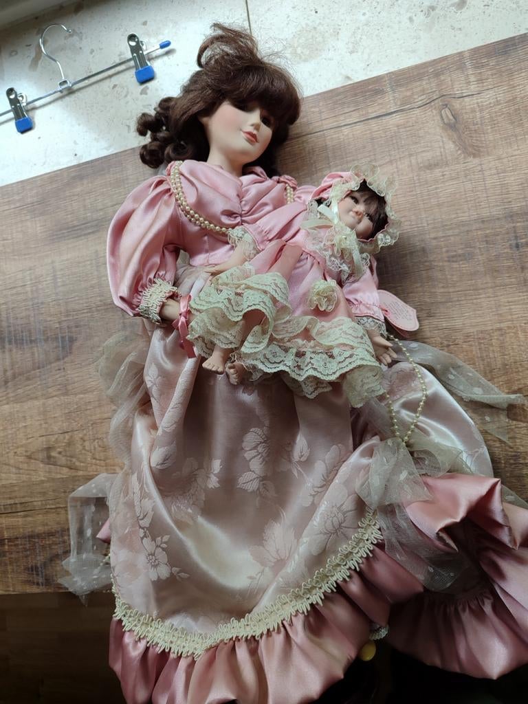 Poupée en porcelaine, Verzamelen, Poppen, Ophalen, Pop