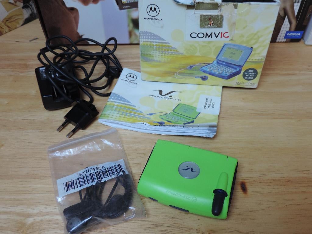 motorola v100, Télécoms, Enlèvement ou Envoi, Clavier physique, À clapet, Comme neuf