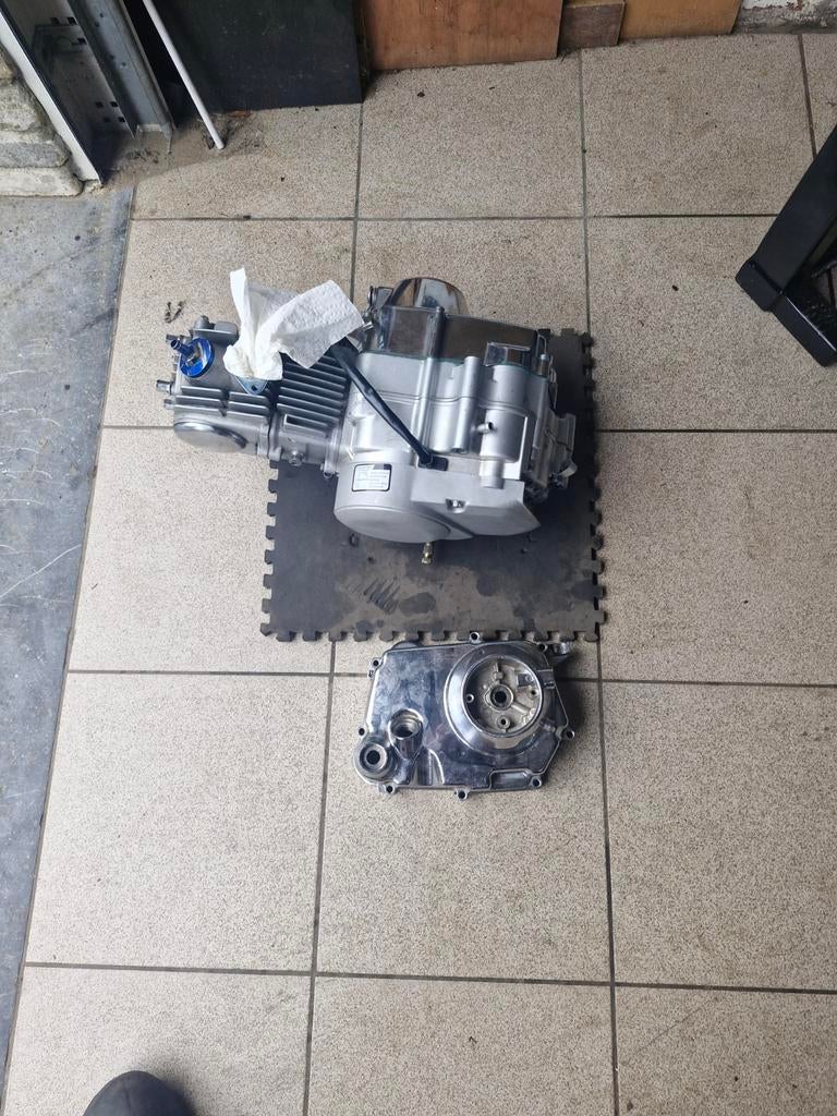 Dax blok 117cc, Fietsen en Brommers, Ophalen