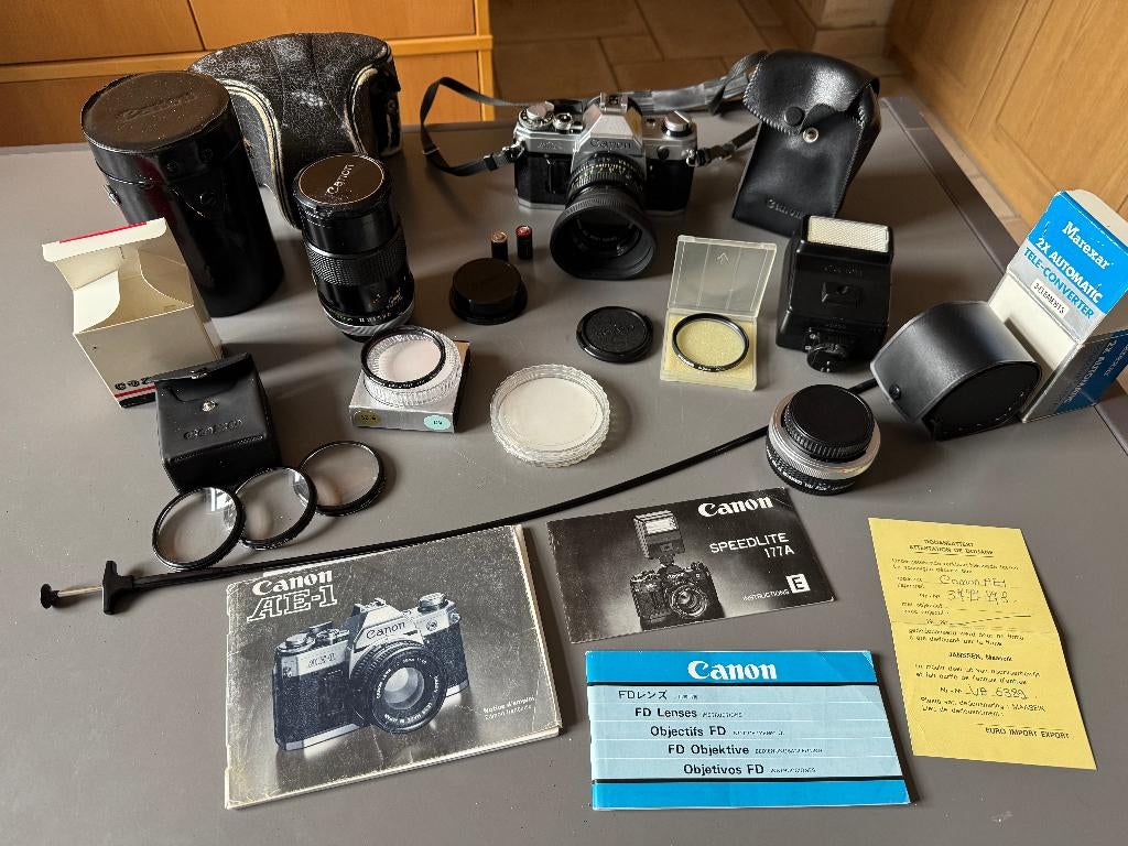 Appareil photo argentique Canon AE1 et ses accessoires, Audio, Tv en Foto, Ophalen, Gebruikt, Spiegelreflex, Canon