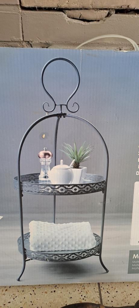 Table deco metal gris mirror article neuf a saisir️ ️️️↙️, Maison & Meubles, Accessoires pour la Maison | Étagères, Enlèvement