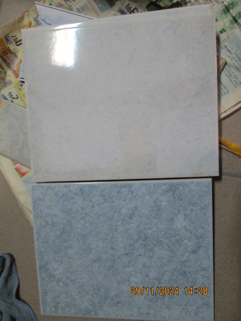 Carrelages muraux pour salle de bains, 20 à 40 cm, Céramique, Enlèvement, 20 à 40 cm