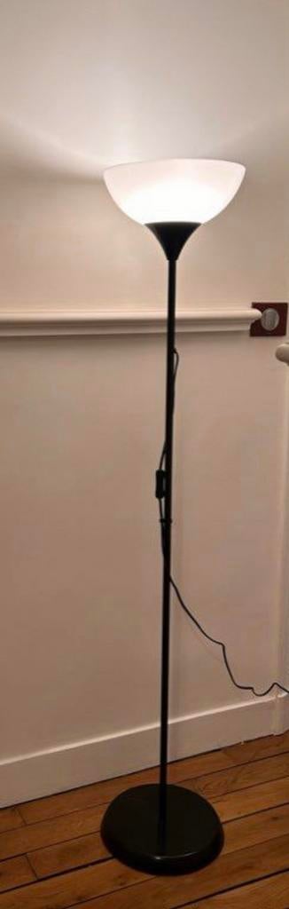 Superbe lampadaire led noir en bon état de fonction 175 cm, Maison & Meubles, Lampes | Lampadaires, Comme neuf, Enlèvement