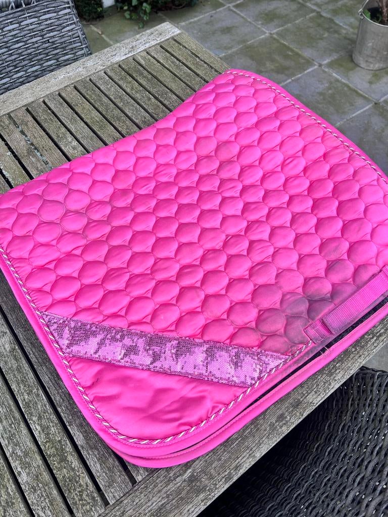 Fel roze dressuurdekje maat full, Enlèvement, Comme neuf