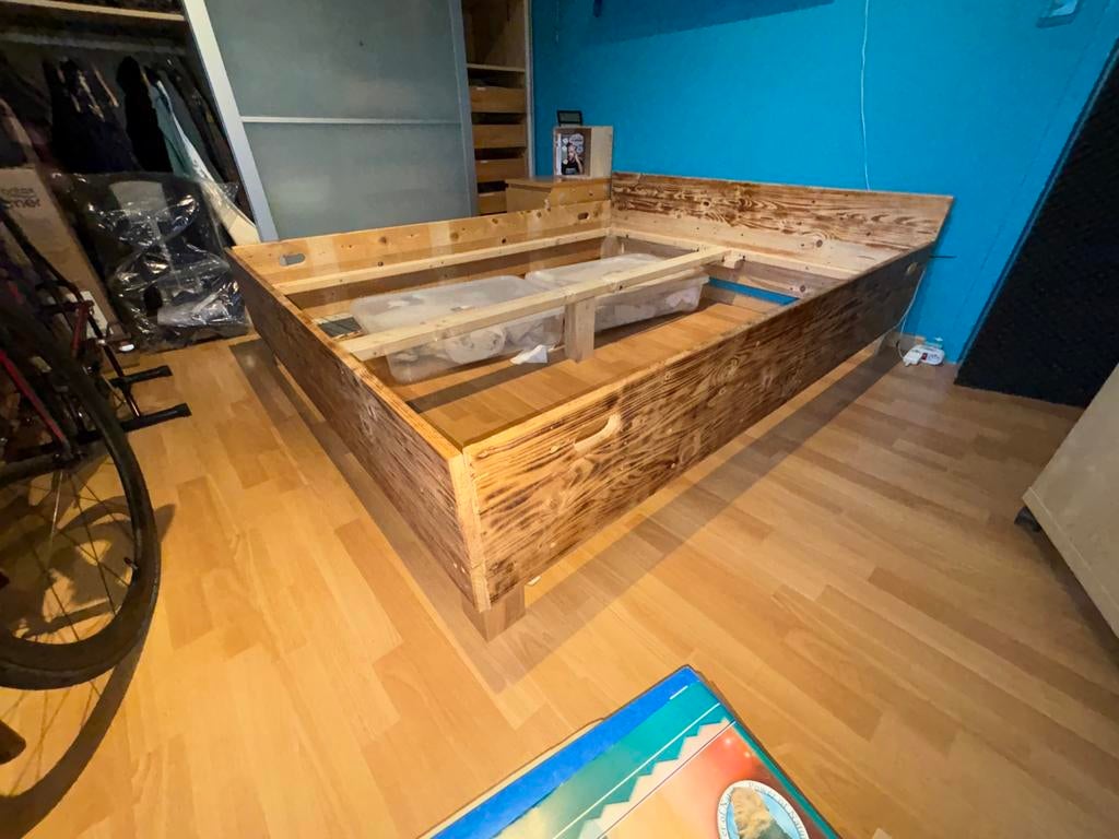 Cadre de lit 160x200 Bois massif, Beige, Minimaliste et robuste, Comme neuf, Enlèvement