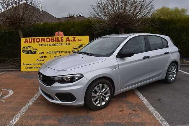 Fiat Tipo 1.4i Lounge Business Airco/GPS ***12M, Autos, Argent ou Gris, Achat, 149 g/km, Noir