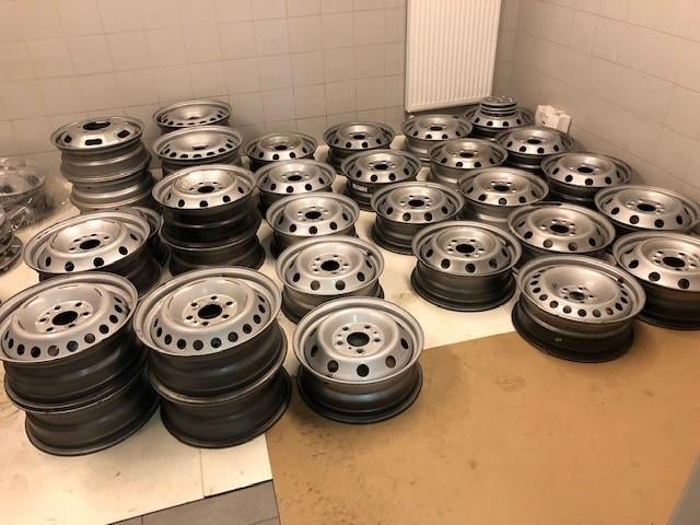 Reservewielen en stalen velgen bestelwagens, Auto-onderdelen, Ophalen, Velg(en), 16 inch, Bestelwagen