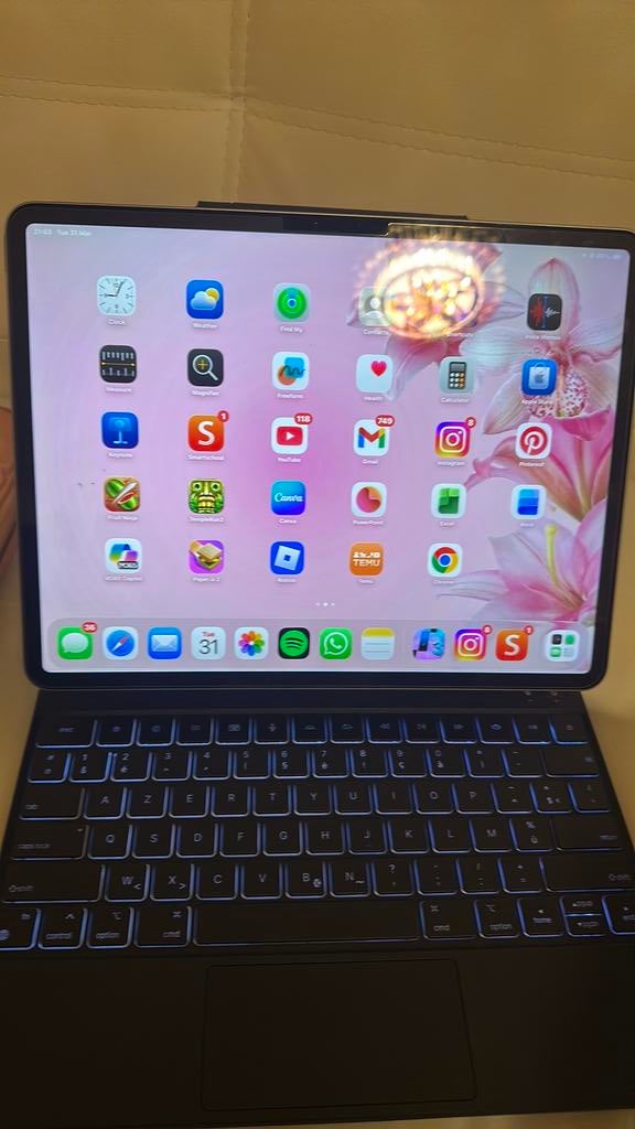 iPad Air 13 pouces M3 + clavier + accessoires - TOP état, Neuf, Gris, Apple iPad Air, 13 pouces ou plus