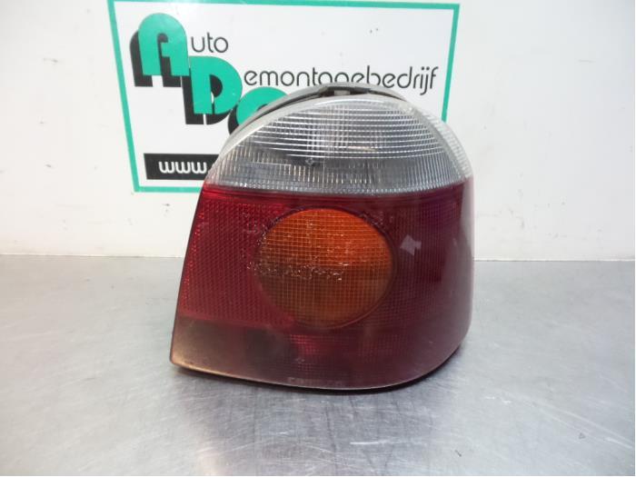 Feu arrière droit d'un Renault Twingo (Twingo 93-), Autos : Pièces & Accessoires, Renault, -, 3 mois de garantie, Utilisé