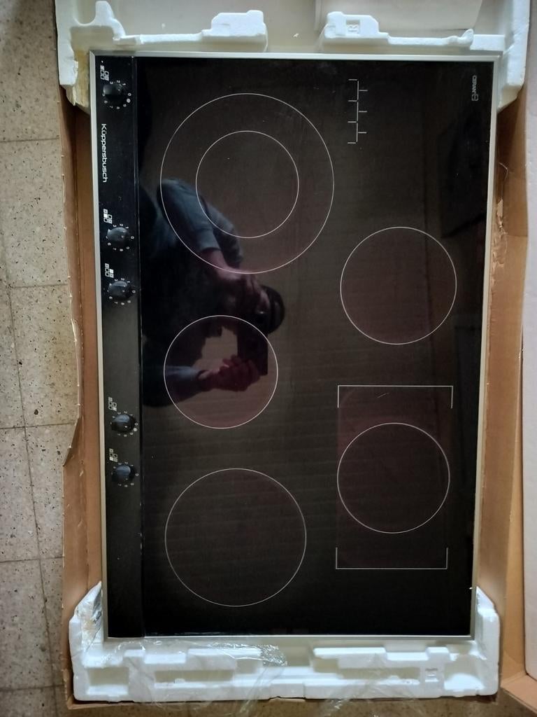 Een keramische kookplaat te koop nooit gebruikt !, Elektronische apparatuur, Ophalen, Keramisch, Nieuw, Inbouw