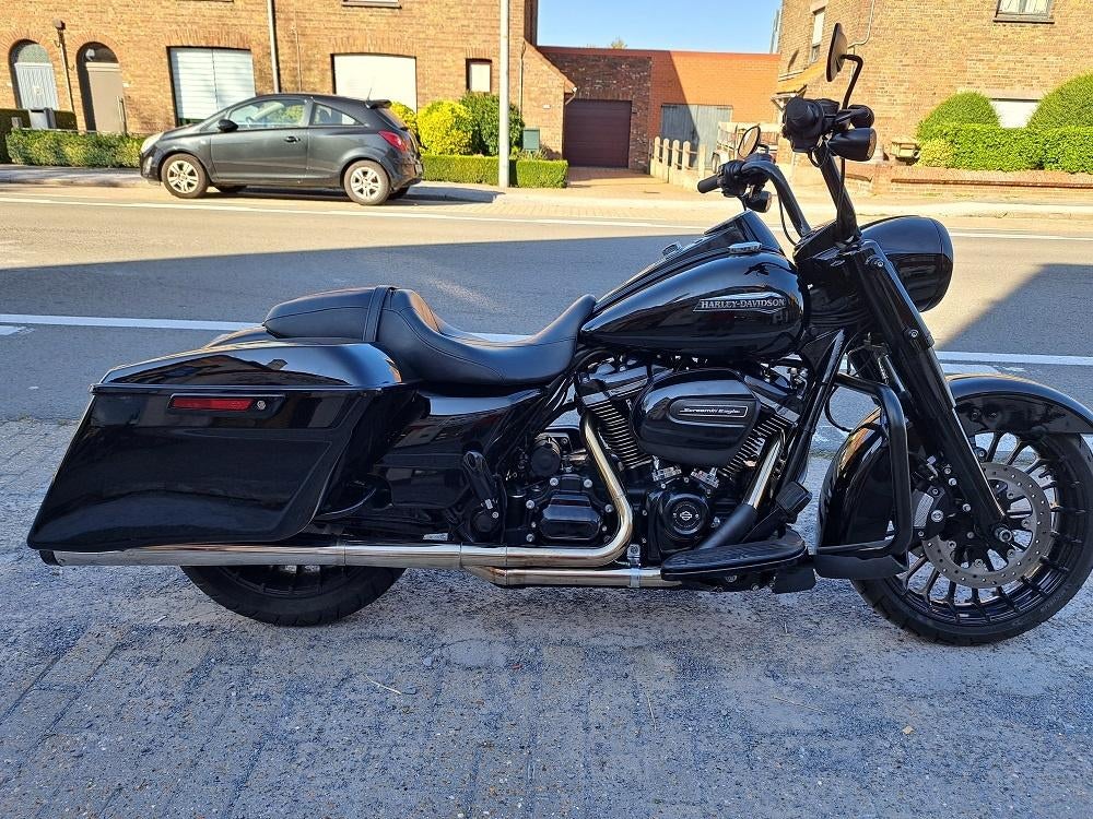 Harley FLHRXS Roadking SP- 2017- 29975km