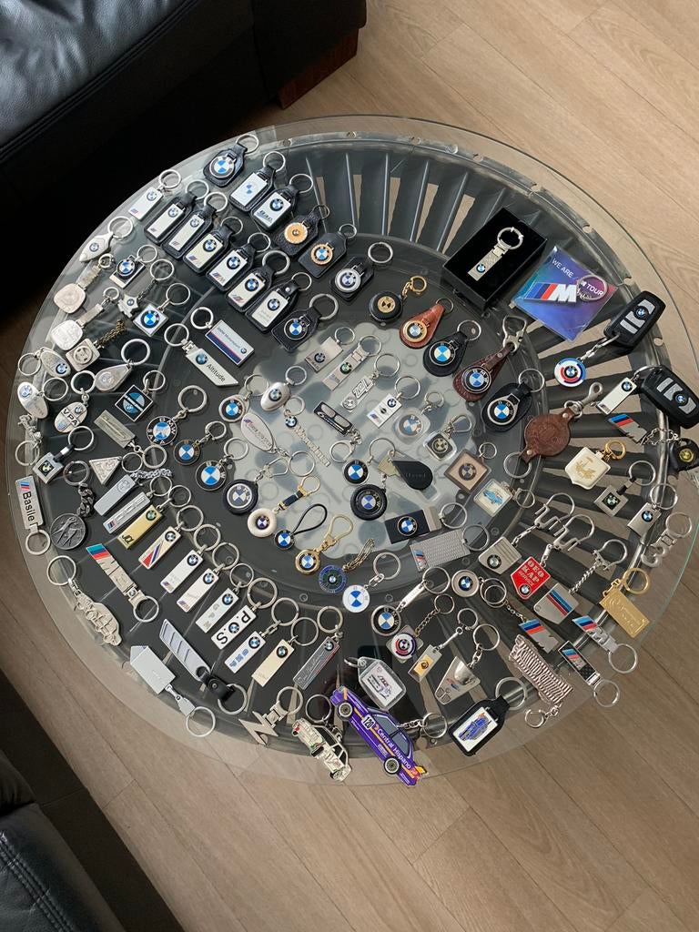 Zoek naar vintage BMW sleutelhangers, Ophalen of Verzenden