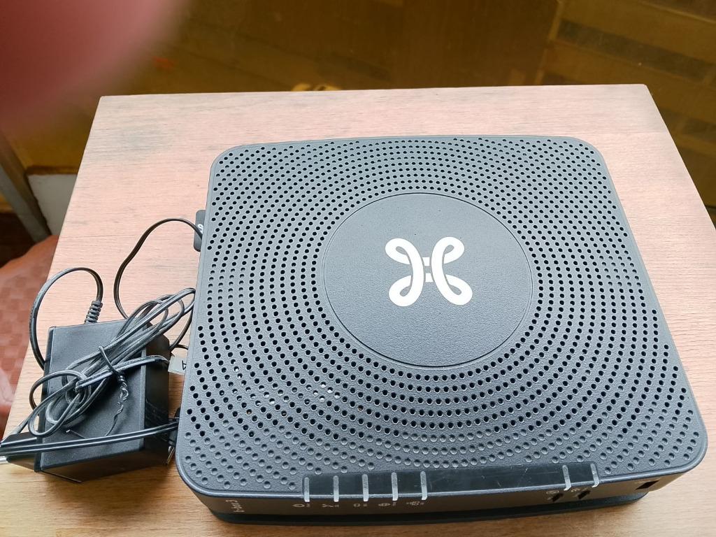 BBOX-MODEM PROXIMUS, Ophalen, Zo goed als nieuw, Router met modem, Proximus