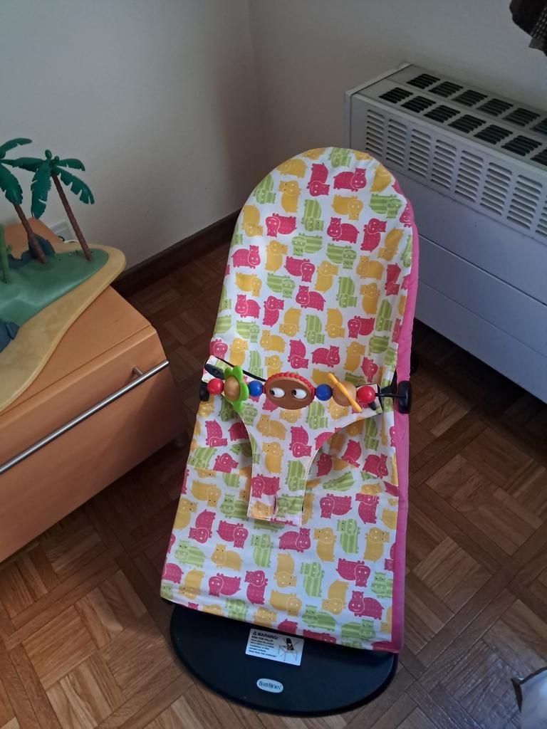 Wipstoeltje, sitter BabyBjorn met extra hoes en speeltje, Kinderen en Baby's, Wipstoeltjes, Verstelbaar, Wipstoel, Zo goed als nieuw