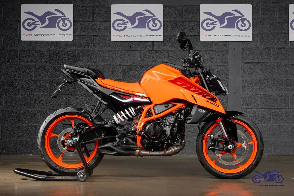 Ktm Duke 390 - 4.137 km, Motos, Entreprise, Permis Moto A2 minimum, 12 à 35 kW, 1 cylindre