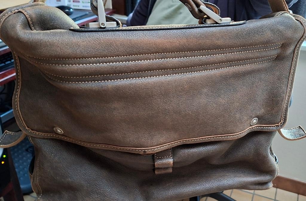 zaken,laptop-boeken of-schooltas M.Arthur& Aston h.32 br.40, Handtassen en Accessoires, Tassen | Schooltassen, Overige kleuren