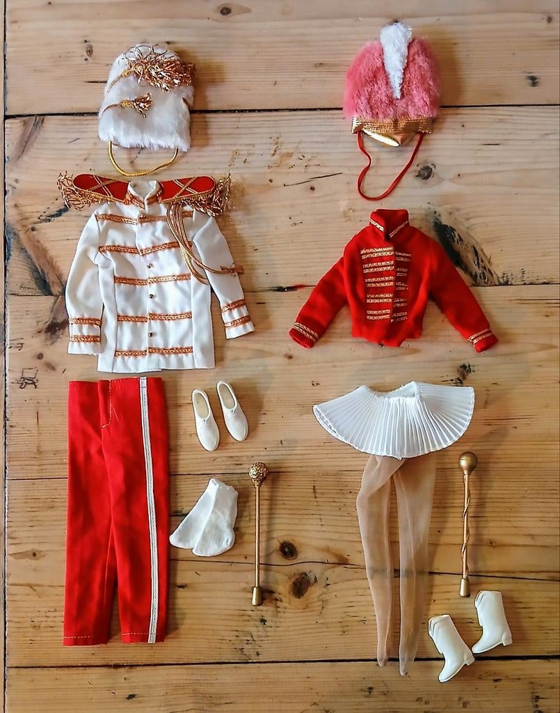 Vintage Barbie en Ken kledij uit 1965 Major Drum, majorette, Enlèvement ou Envoi
