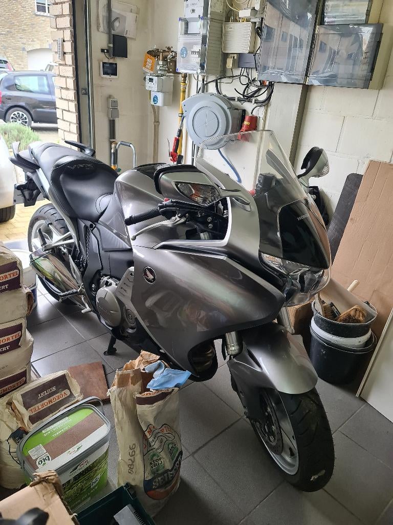 HONDA VFR 1200 F, Ophalen, Gebruikt