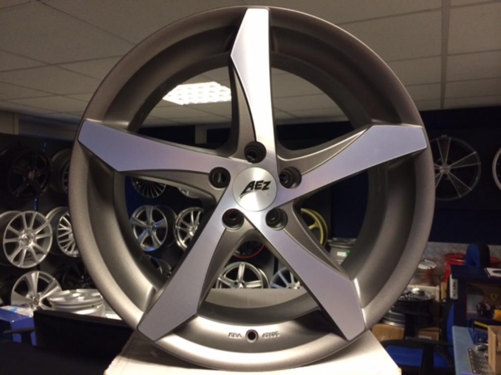 NIEUWE set 18 inch 5x100 sport velgen VW Audi Skoda Seat, Neuf, Enlèvement ou Envoi, Pneus été, 18 pouces