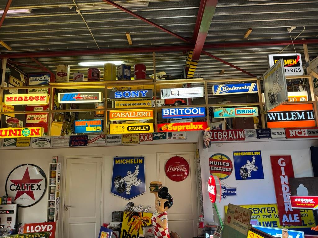 Grand stock d'anciennes caissons lumineux publicitaires, Collections, Enlèvement, Utilisé, Table lumineuse ou lampe (néon)