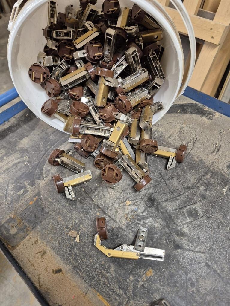 Potscharnieren, Ophalen, Zo goed als nieuw