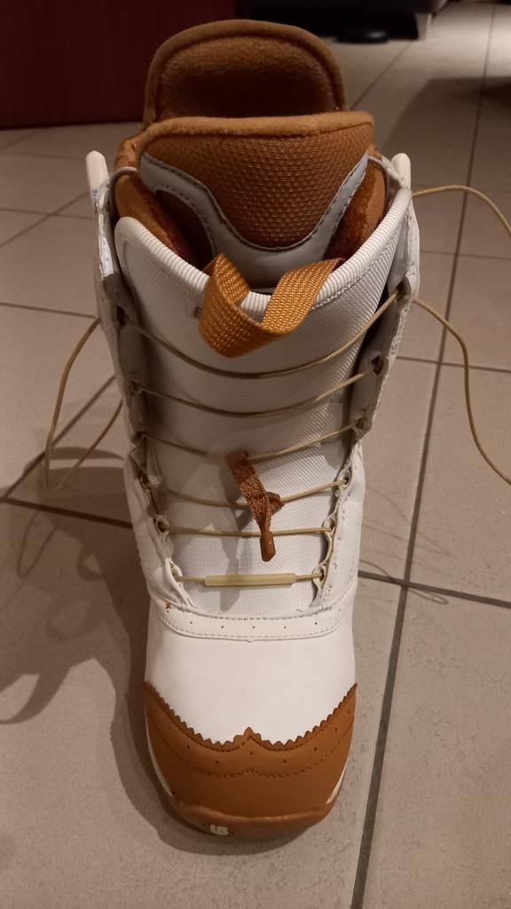 Boots snow BURTON NEUFS T7, Enlèvement ou Envoi