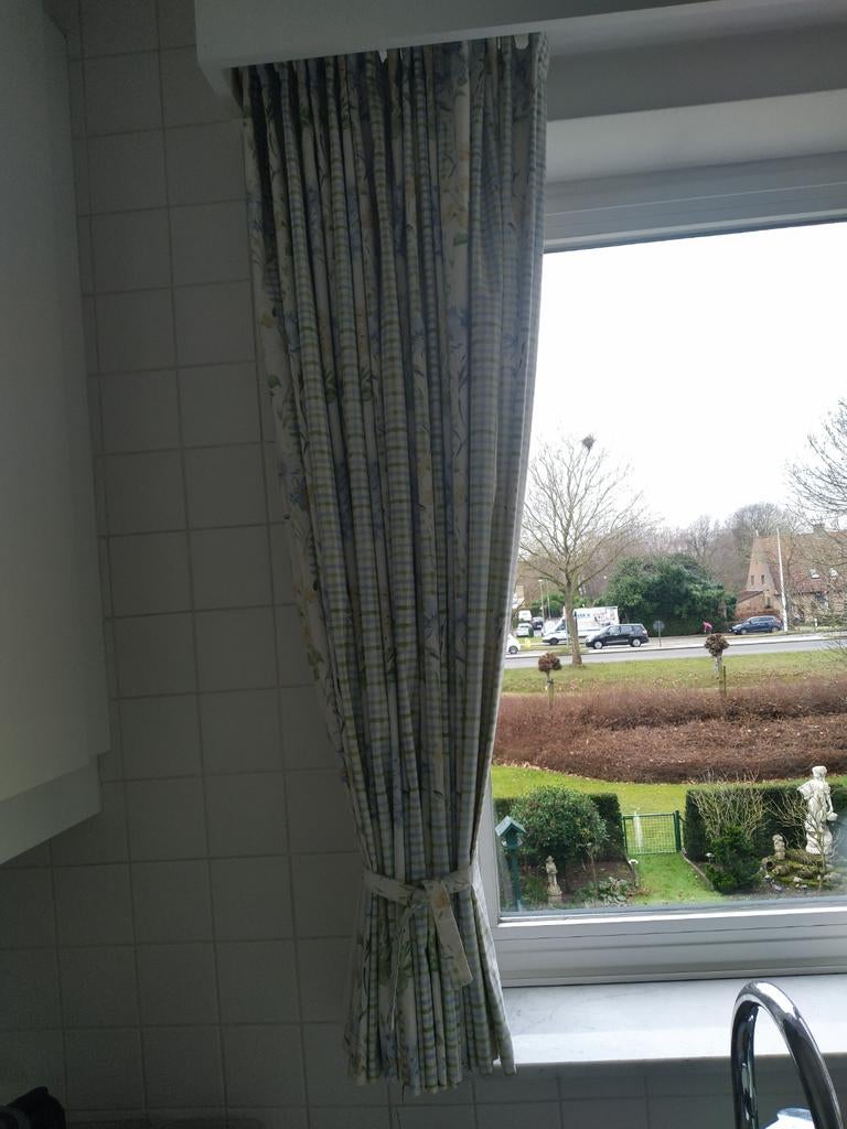 Draperies Laura Ashley, Enlèvement