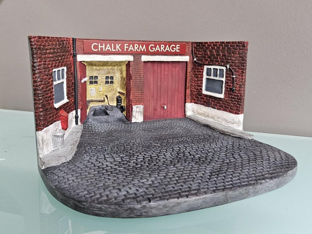 Engelse Corgi Garage Diorama „Chalk Farm Garage”, Ophalen of Verzenden, Zo goed als nieuw, 1:50 of kleiner, Diorama