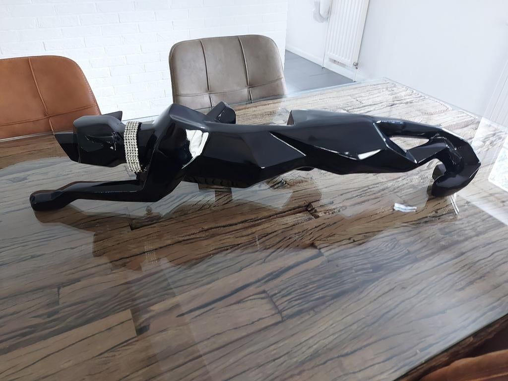 panthère laquée noire, Enlèvement ou Envoi