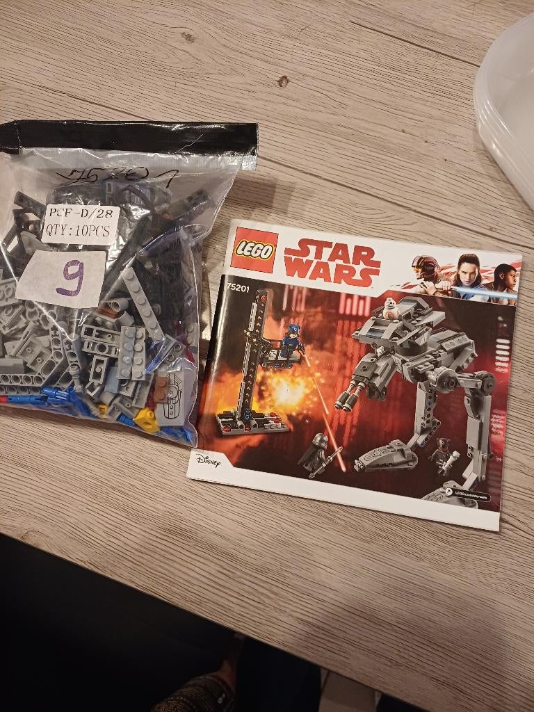 Lego star wars: 75201 first order AT-ST, Ophalen, Zo goed als nieuw, Complete set, Lego