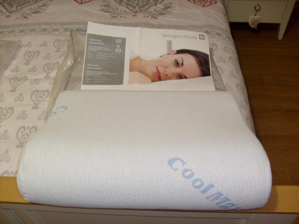 2 oreillers ergonomiques, Maison & Meubles, Enlèvement, Comme neuf, Oreiller