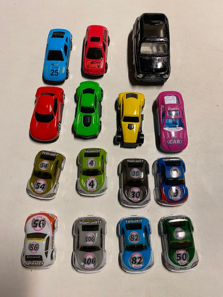 Lot kleine autootje 8 st fast cars rijden na achteruittrekke, Ophalen, Zo goed als nieuw, Auto