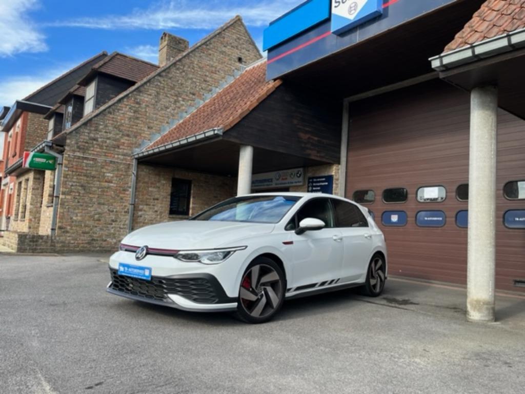 Volkswagen Golf VIII GTI Clubsport 2.0 TSI Automaat, Auto's, Volkswagen, Stof, 4 cilinders, 1984 cc, https://public.car-pass.be/vhr/8dd0998e-1c14-4fd7-9f33-1994d9b3b37e