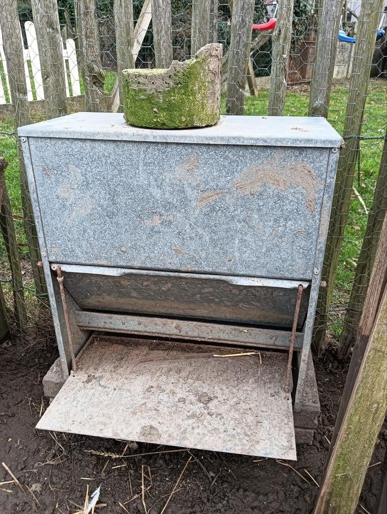Trapbak voor kippen, Dieren en Toebehoren, Pluimvee | Toebehoren, Ophalen, Gebruikt, Drinken en Voederen