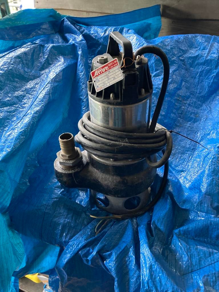 Vuil waterpomp 380 Volt, Ophalen, Nieuw, Elektrisch, Dompelpomp