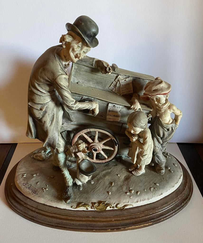 Italiaans verzamelbeeldje porselein Giuseppe Armani, Ophalen of Verzenden, Zo goed als nieuw, Porselein