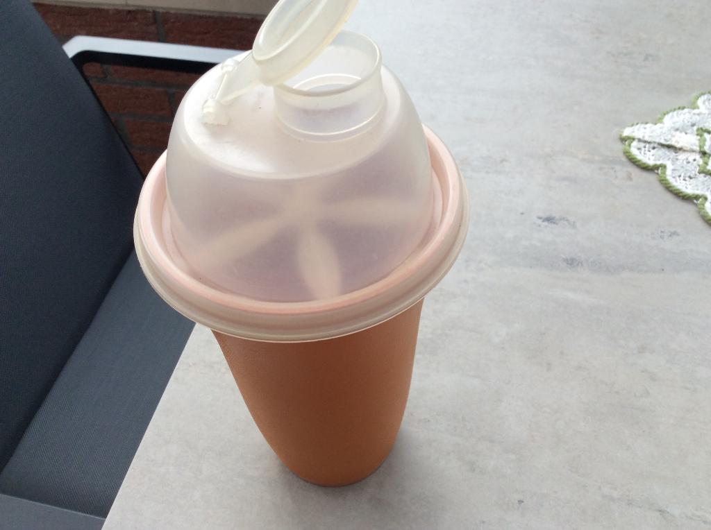 Shaker tuppeware, Enlèvement, Comme neuf, Orange, Autres types