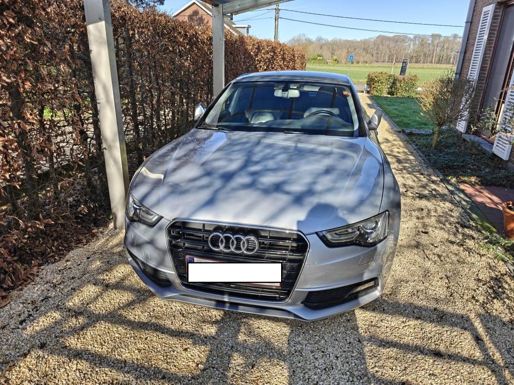 audi A5 min 12000€, Auto's, Audi, Voorwielaandrijving, 4 cilinders, Leder, 5 deurs