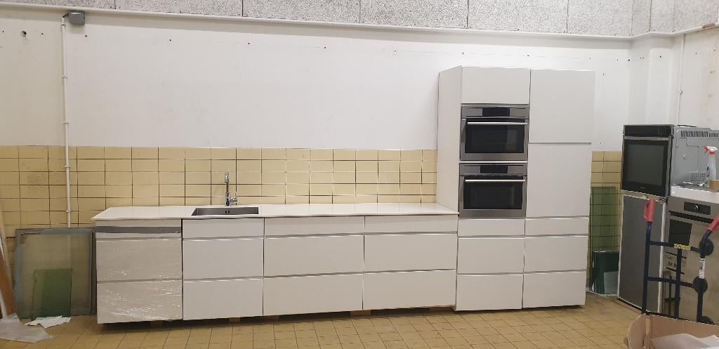 Complete keuken, Ophalen, Wit, Enkelwandige keuken, Zo goed als nieuw