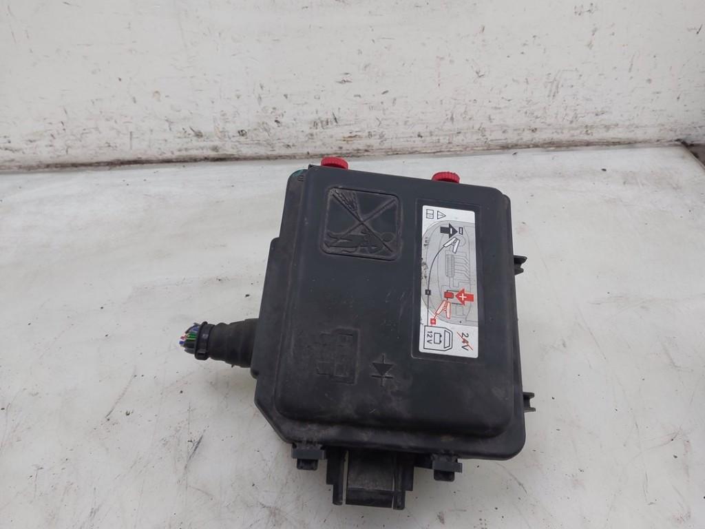 BOITIER FUSIBLES Peugeot 208 II (UB / UH / UP) (01-2019/-), Dhr. J. Ham, Administratie@autoham.nl, Utilisé, Peugeot