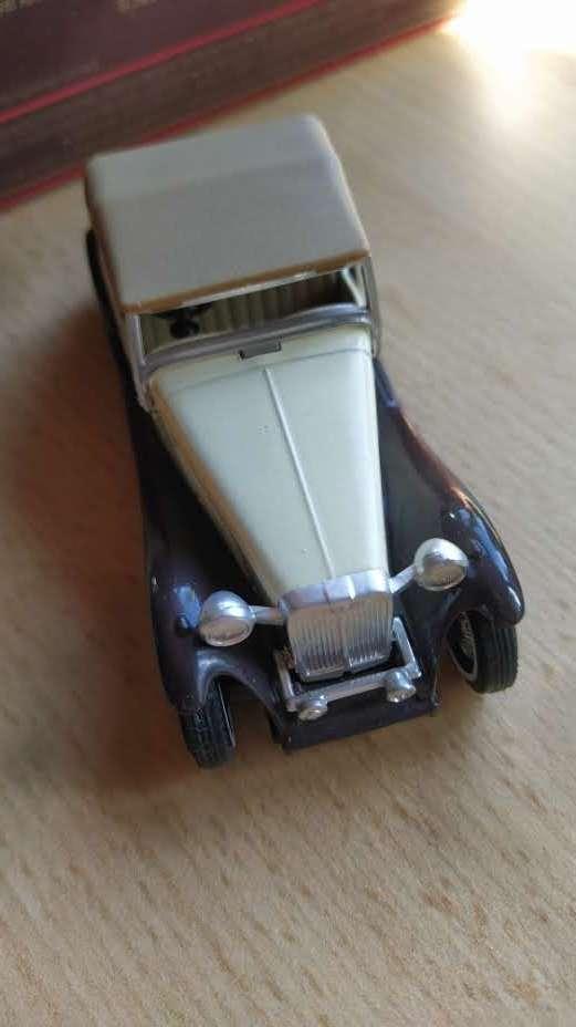 MATCHBOX , MG TC, 1:43, nieuwstaat MET DOOS, Hobby en Vrije tijd, Modelauto's | 1:43, Ophalen of Verzenden, Zo goed als nieuw