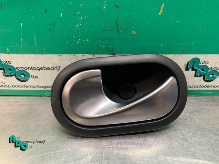 Portiergreep 2Deurs links van een Renault Megane (Megane 2 0, Auto-onderdelen, Gebruikt, -, Renault, -