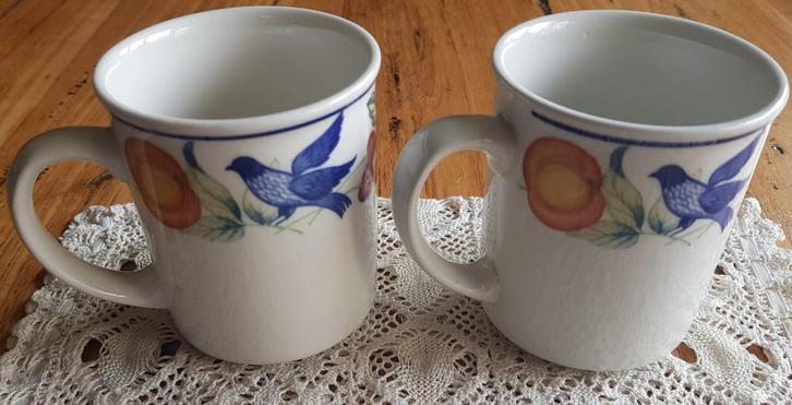 2 Engelse mokken, vogels, fruit, bloemen, Churchill Paloma, -, Poterie, Utilisé, Autres styles