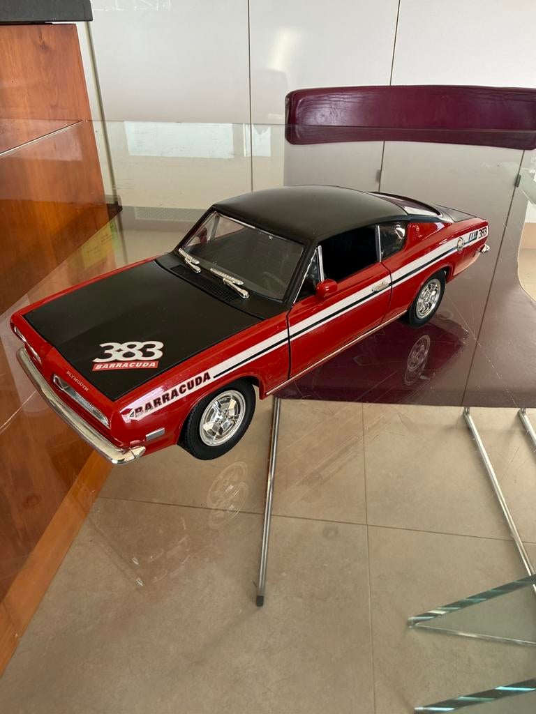 Plymouth Barracuda 1969 1:18 nickel sans boîte, Enlèvement ou Envoi, Comme neuf, Voiture, Autres marques