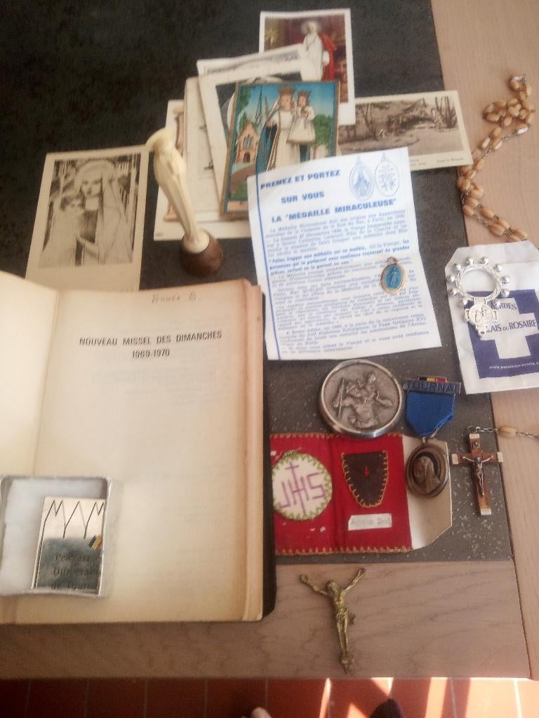 Lot d'objets religieux, Antiquités & Art, Enlèvement