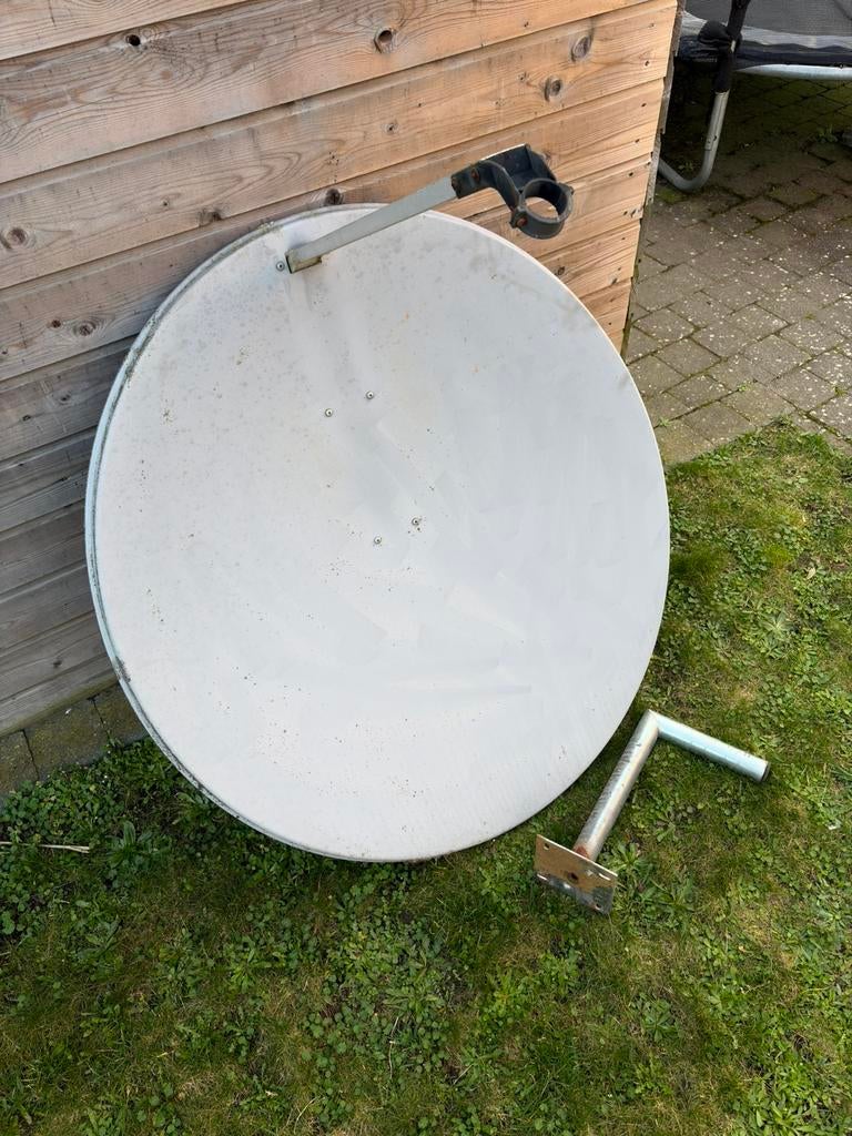 oude schotelantenne, Audio, Tv en Foto, Schotelantennes, Ophalen, Gebruikt, (Schotel)antenne