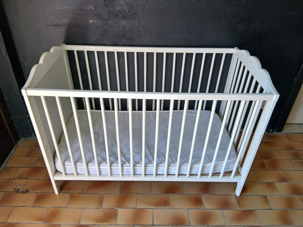 Ledikant met matras, Kinderen en Baby's, Babywiegjes en Ledikanten, Ophalen, Ledikant