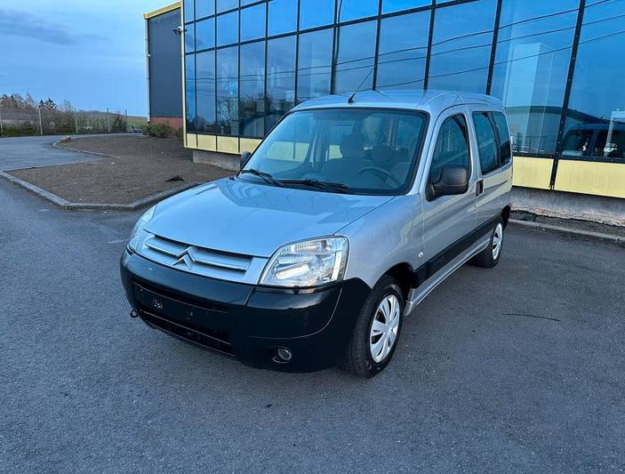 Citroen Berlingo ..Bj..2010..1.4 benzine..131.000km A/C, Autos, Achat, Entreprise, Berlingo, Essence