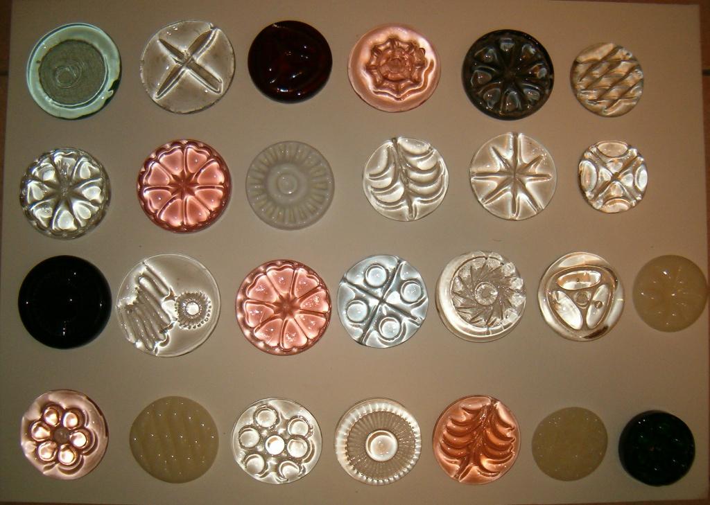 Glazen puck voor hinkelspel (eeuwenoud paradijs), Ophalen